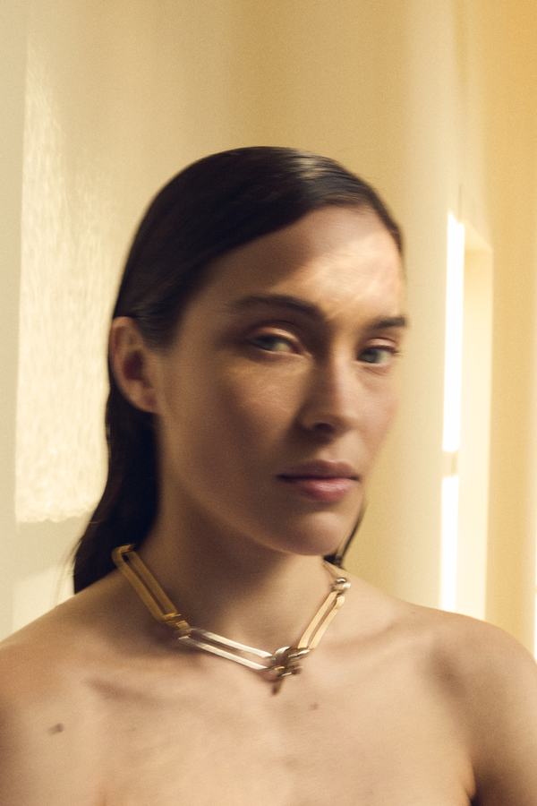 Portrait, collier porté
