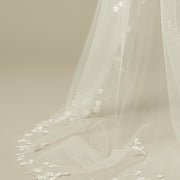 voile long en tulle brodé